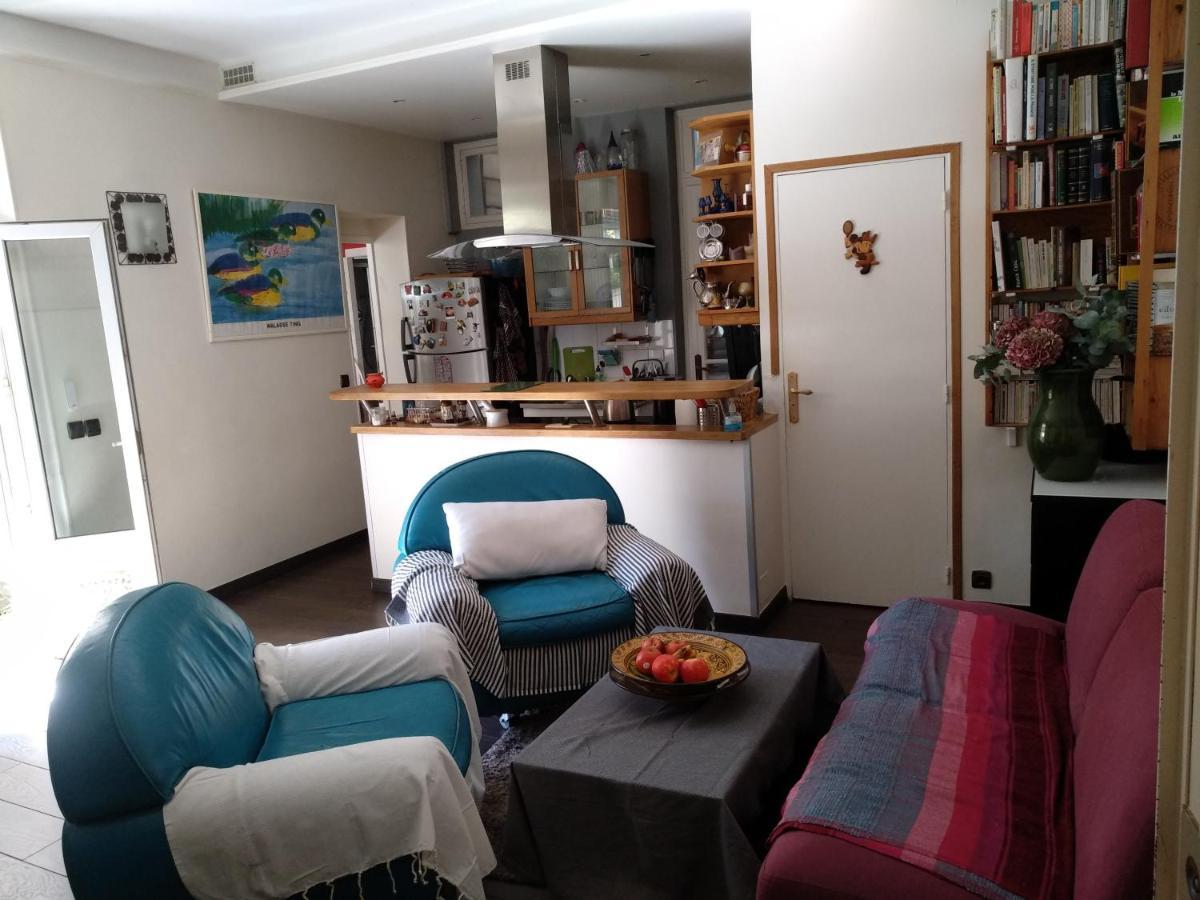 Cosy Rare 2 Bedroom Apartment Around A Private Garden Ньой сюр Сен Екстериор снимка