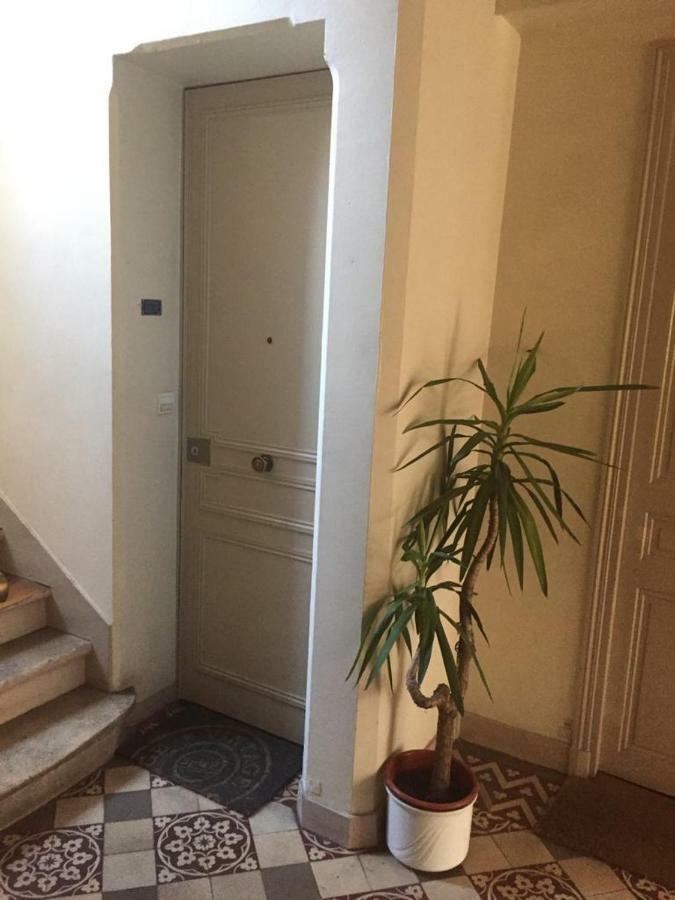 Cosy Rare 2 Bedroom Apartment Around A Private Garden Ньой сюр Сен Екстериор снимка